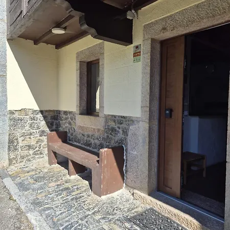 Junto Al Sella Crle834 * Ribota