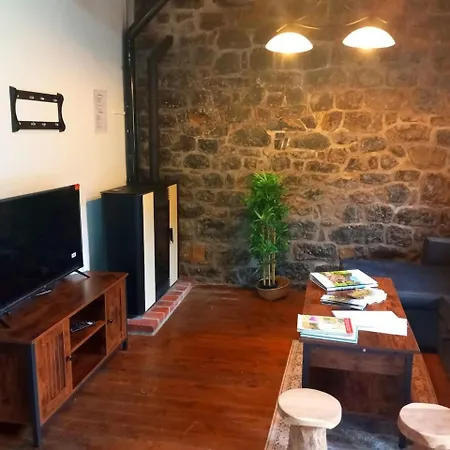 Junto Al Sella Crle834 *