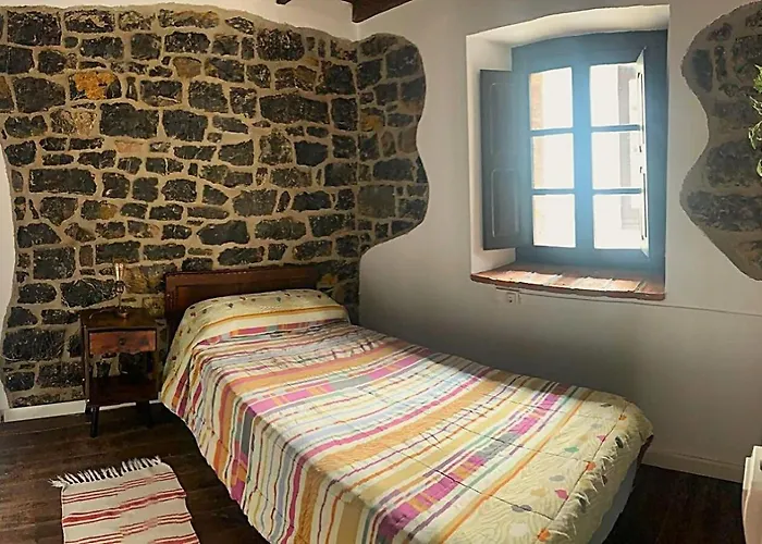 Junto Al Sella Crle834