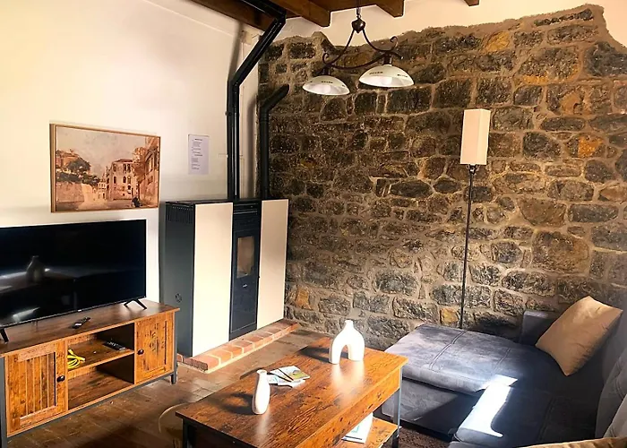 Junto Al Sella Crle834 *