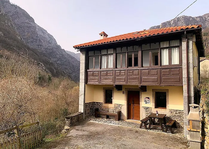 Junto Al Sella Crle834 * Ribota